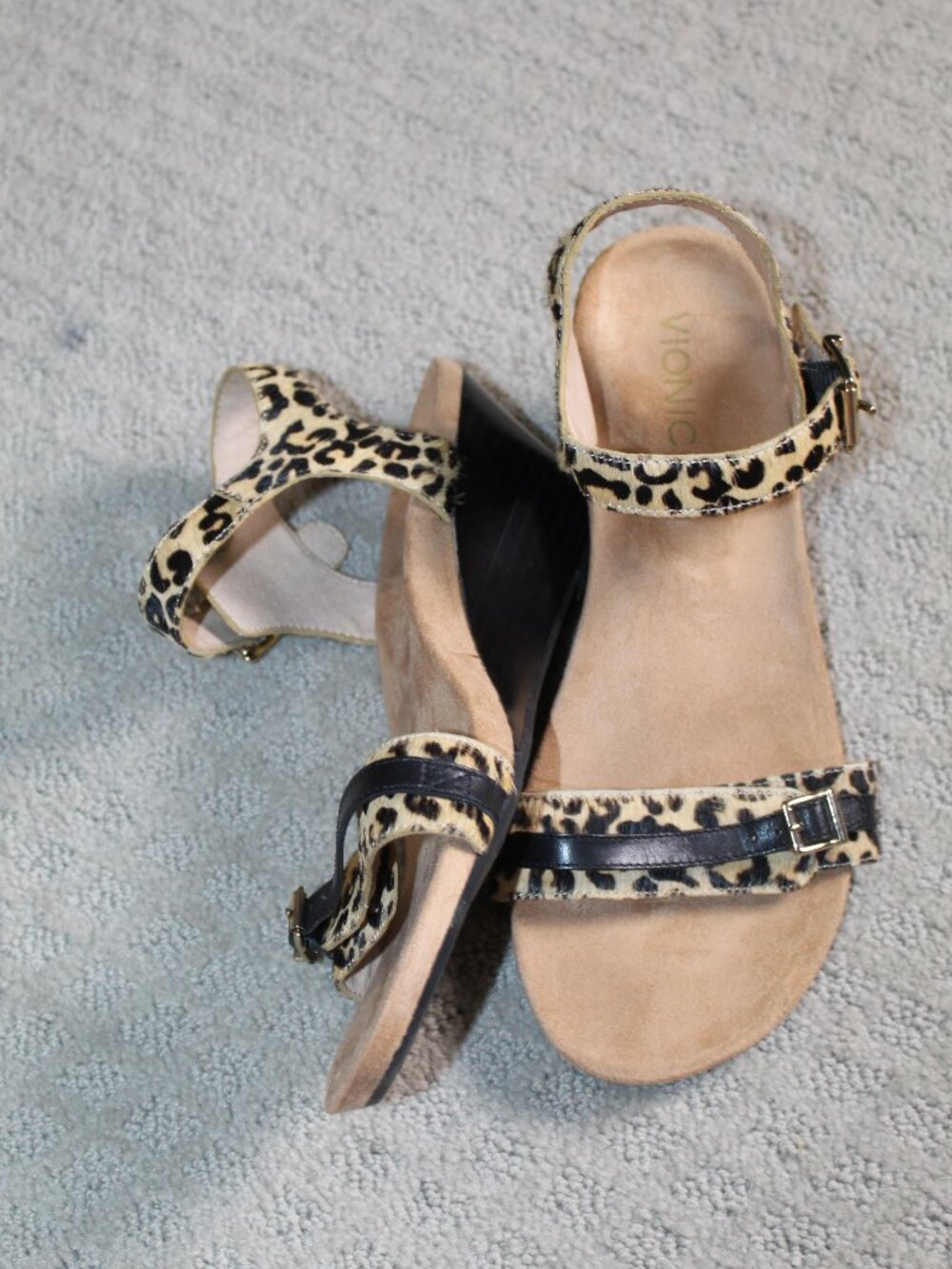Vionic Size 9 Leopard Print Cow Hair Wedge Heel